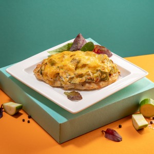 Куриная отбивная, запеченная с кабачками