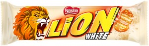 Батончик Lion King Nestle в белом шоколаде 60 г