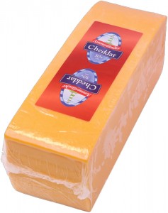 Сир твердий Ammerlander Чеддер (червоний) 50% ваговий