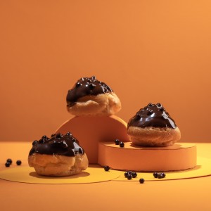 Французькі профітролі з шоколадом