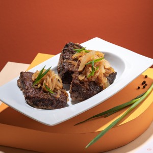 Печень говяжья жареная с луком